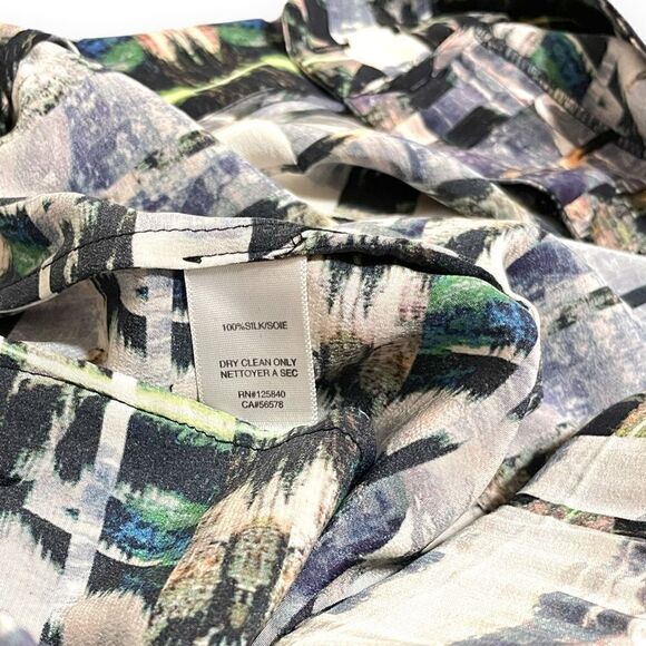 INTERMIX 100% Purple Printed Silk Printed Shorts
| Size: M | - Picture 5 of 11